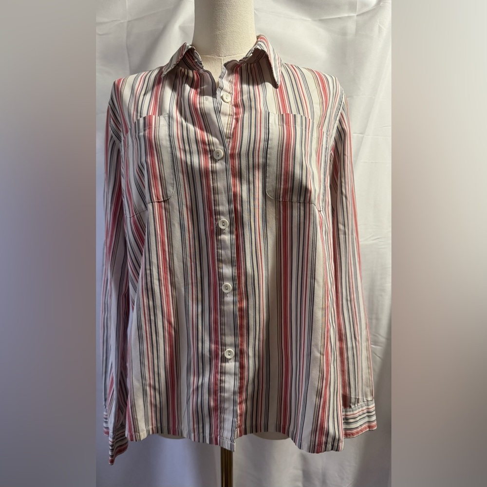 Women’s Koret Red and Cream Striped Button Down Shirt Size Medium